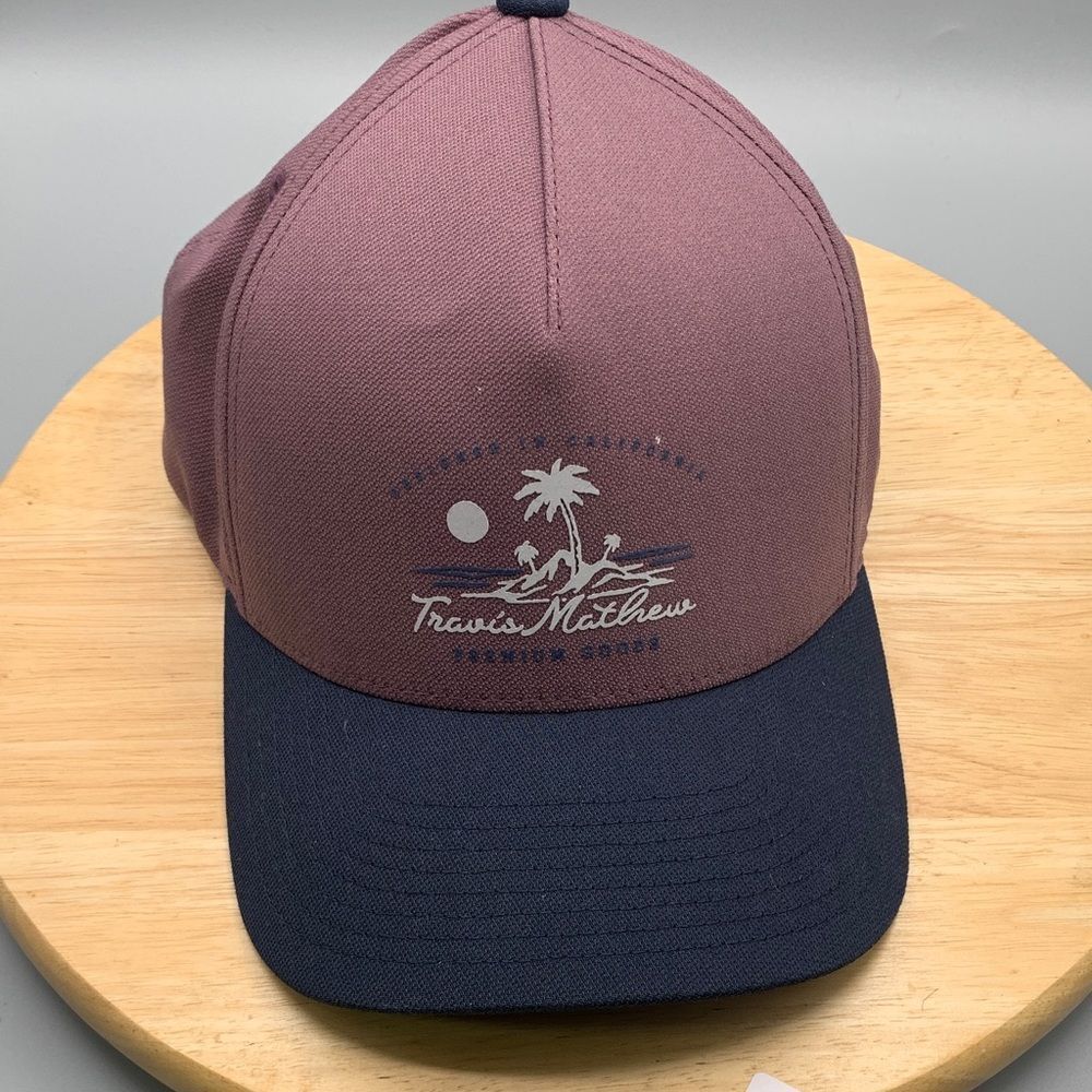 Travis Mathew | TROPICAL SCENE BASEBALL HAT OSFM FLEXFIT PURPLE